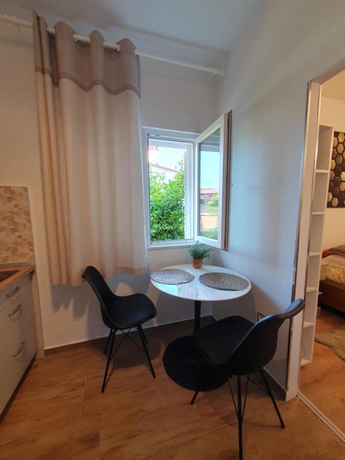 Zita - Heart Of Rovinj, Apartment For 2, Free Parking, 2Min Center, 5Min Beach Walk ภายนอก รูปภาพ