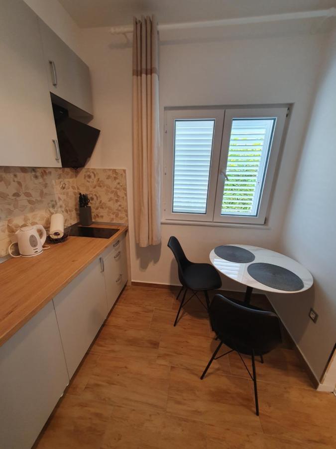 Zita - Heart Of Rovinj, Apartment For 2, Free Parking, 2Min Center, 5Min Beach Walk ภายนอก รูปภาพ